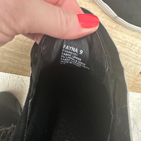Steve Madden fayna black suede slip on low top sneaker casual athleisure rare 9 - Picture 8 of 8